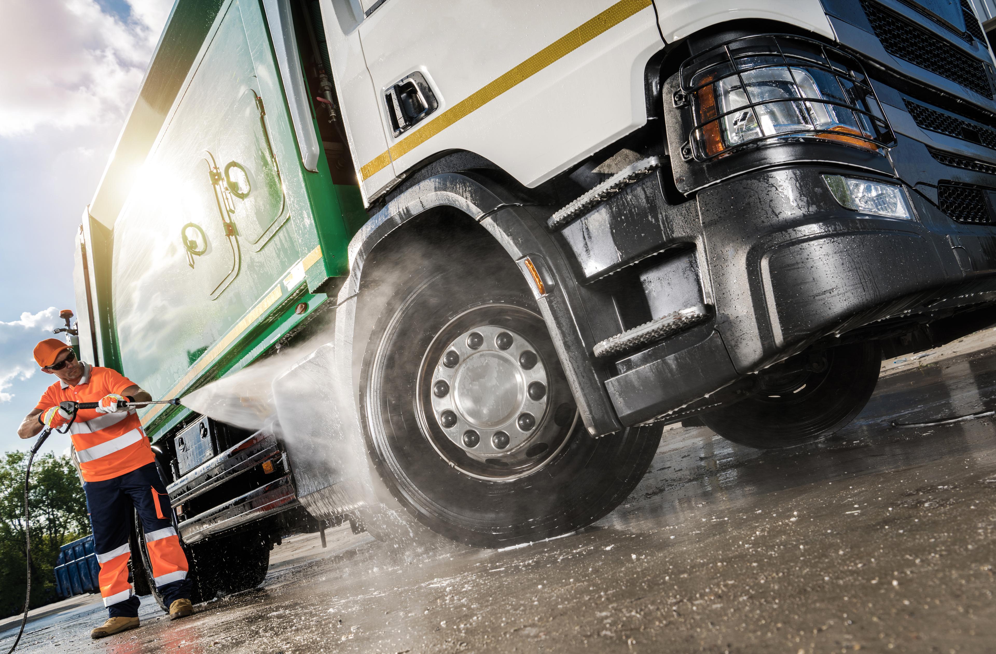 Fleet vehicle cleaning service